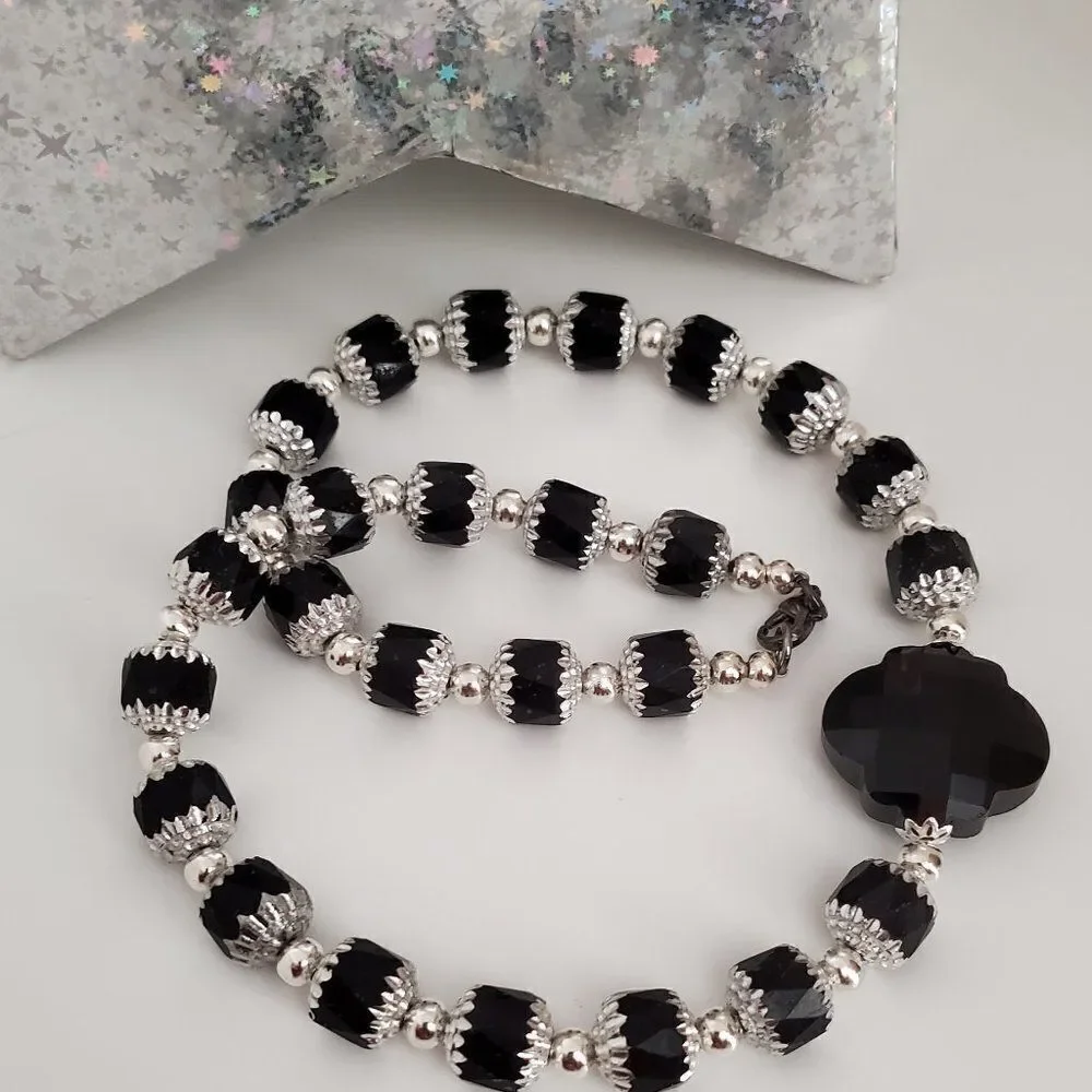 Black & silver necklace - Handmade (NEW) - Picture 2 of 4
